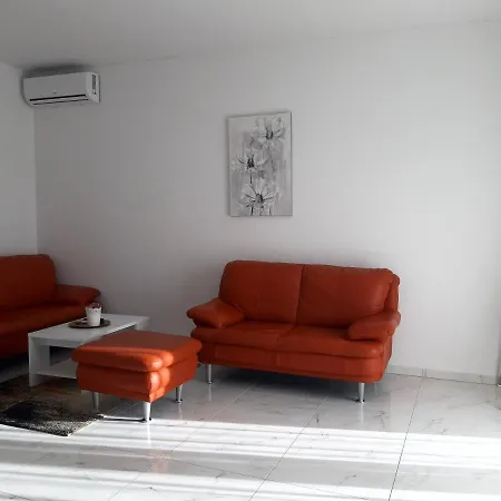 Holiday House Rozy Nyaraló *