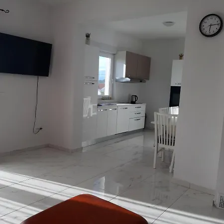 Nyaraló Holiday House Rozy
